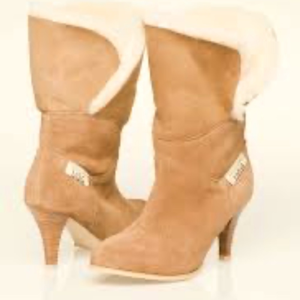 🔥Fuzzy heeled fold over boots